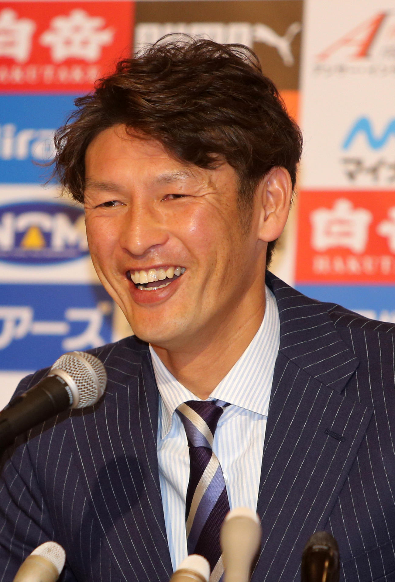 元日本代表FWの巻誠一郎氏