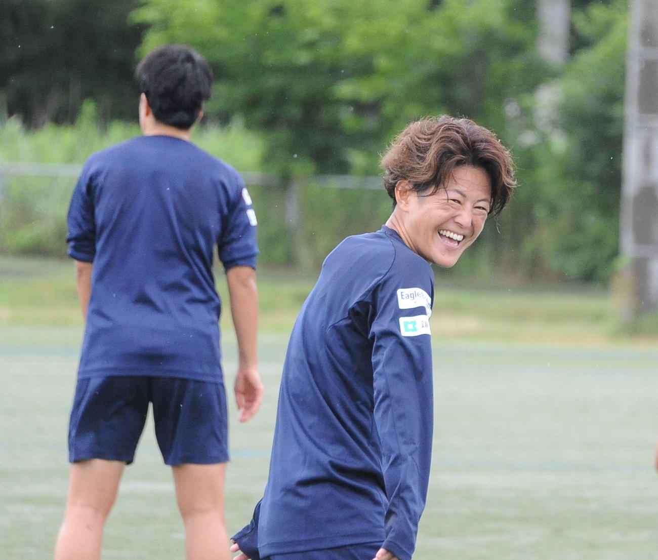 笑顔で新潟Lの始動に参加した有吉（撮影・小林忠）