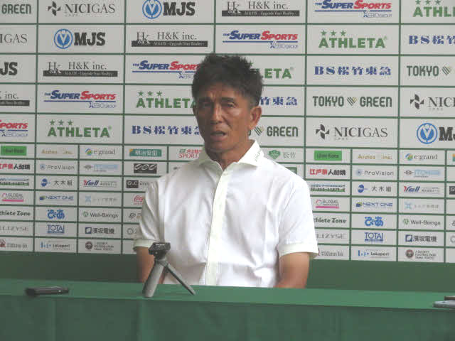 福岡戦に向けて会見する東京Vの城福浩監督