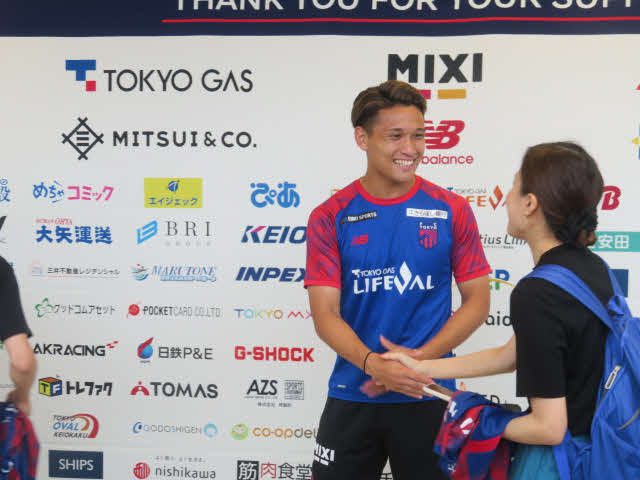 ファンとふれあう東京松木