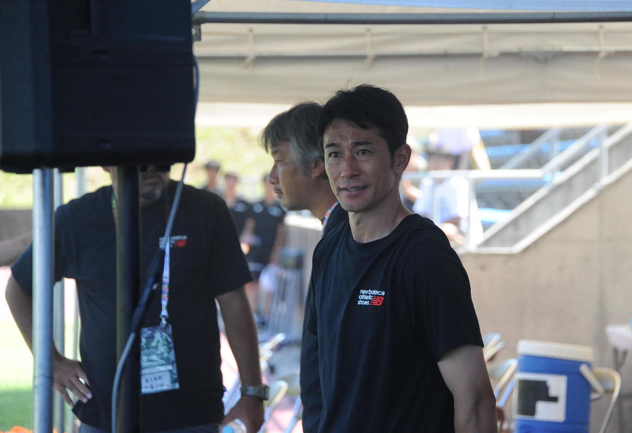 就任1年目で昌平をインターハイ決勝に導いた玉田監督（右）（撮影・小林忠）