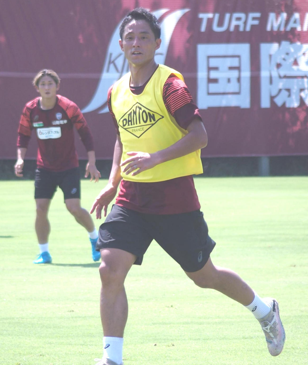 加入後初めて練習に参加した神戸MF森岡亮太（撮影・永田淳）