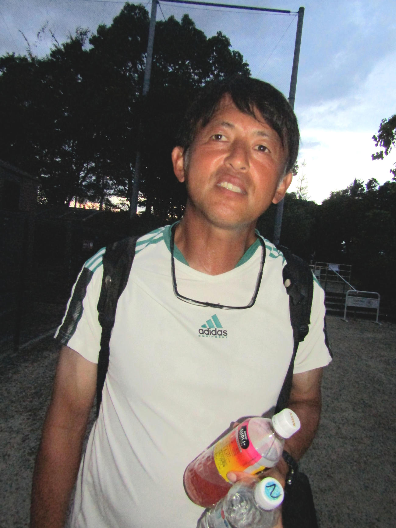 取材に応じる大阪学院大・実好礼忠監督