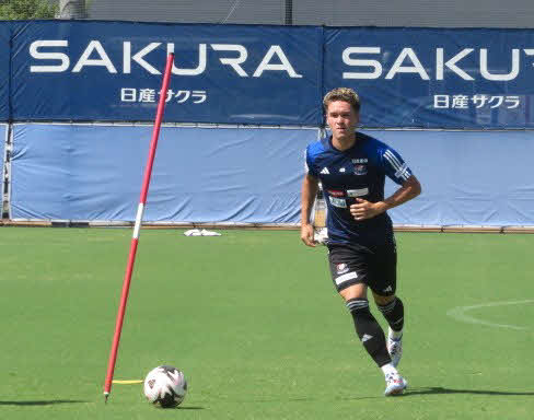 神戸から育成型期限付き移籍で横浜に加入したDF本間ジャスティン