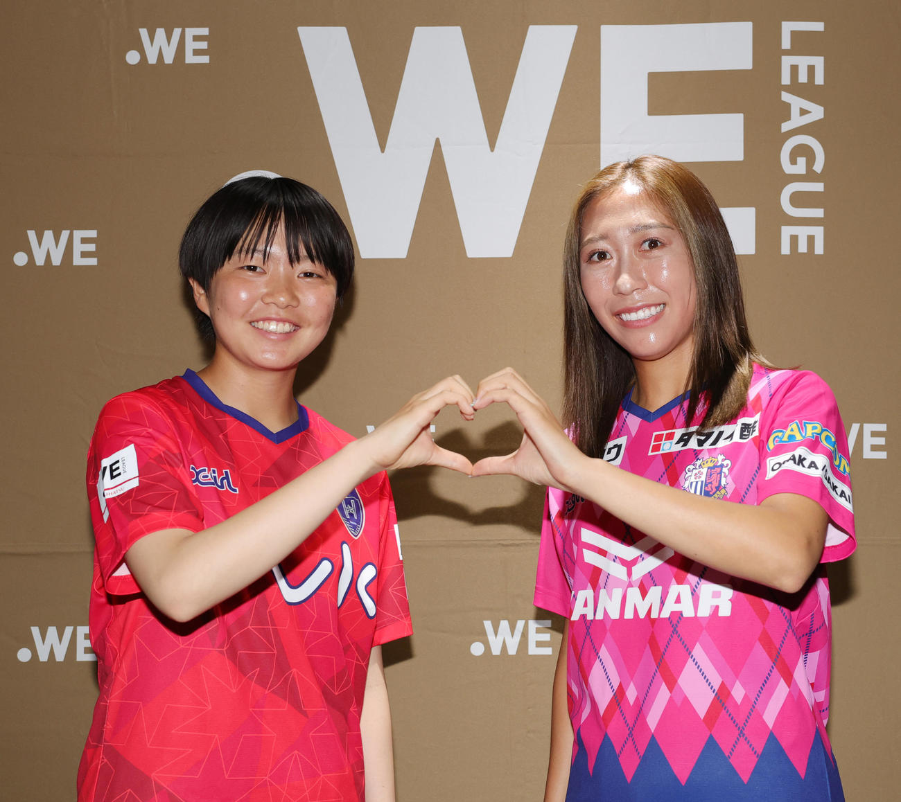 開幕節で対戦すノジマ相模原榊原（左）とC大阪ヤンマー脇阪（撮影・野上伸悟）