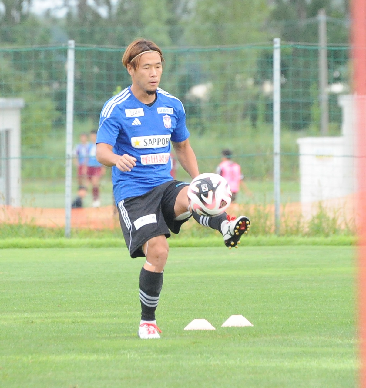 町田とのルヴァンカップ準々決勝第2戦に向けて最終調整する堀米（撮影・小林忠）