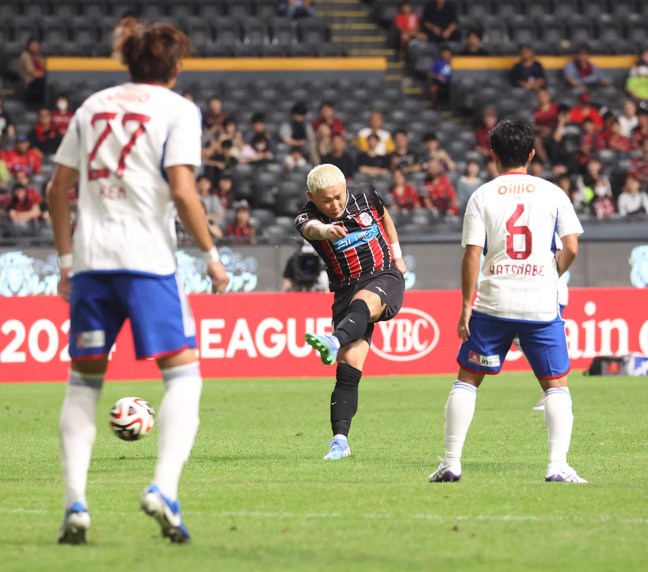 札幌対横浜　後半、ゴールを決める札幌菅大輝（撮影・佐藤翔太）