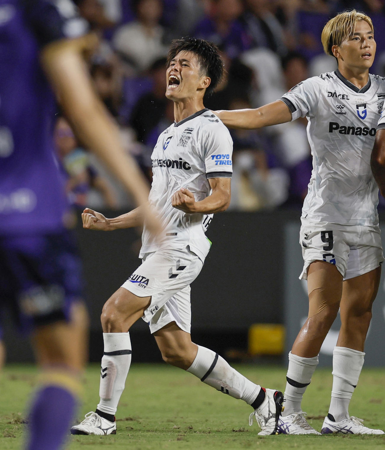 広島－G大阪　後半、決勝ゴールを決め、喜ぶG大阪・岸本（共同）