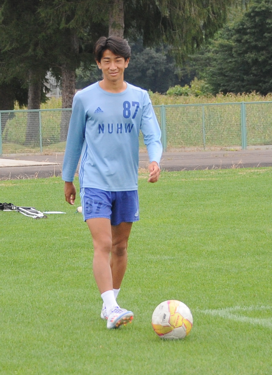 総理大臣杯決勝に向けて最終調整する新潟医療福祉大・松本（撮影・小林忠）