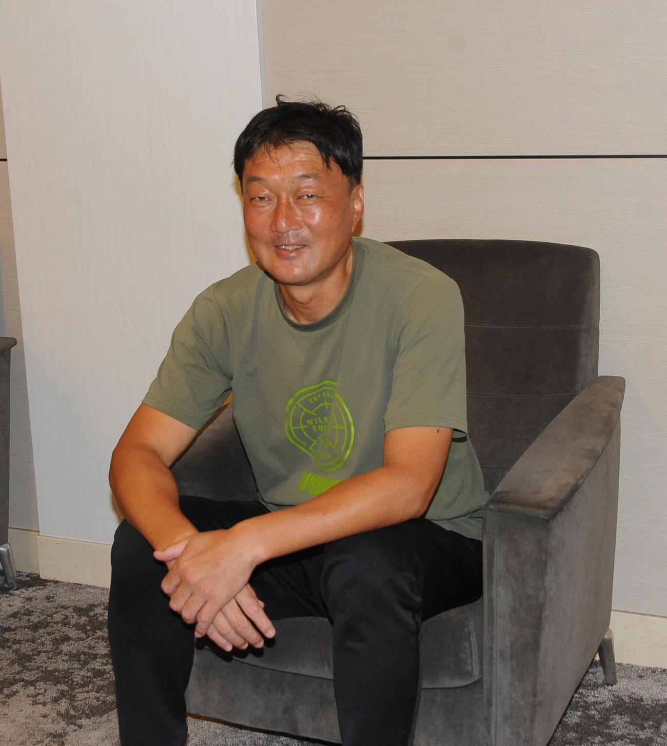 新潟医療福祉大との総理大臣杯決勝を戦う阪南大・朴監督（撮影・小林忠）