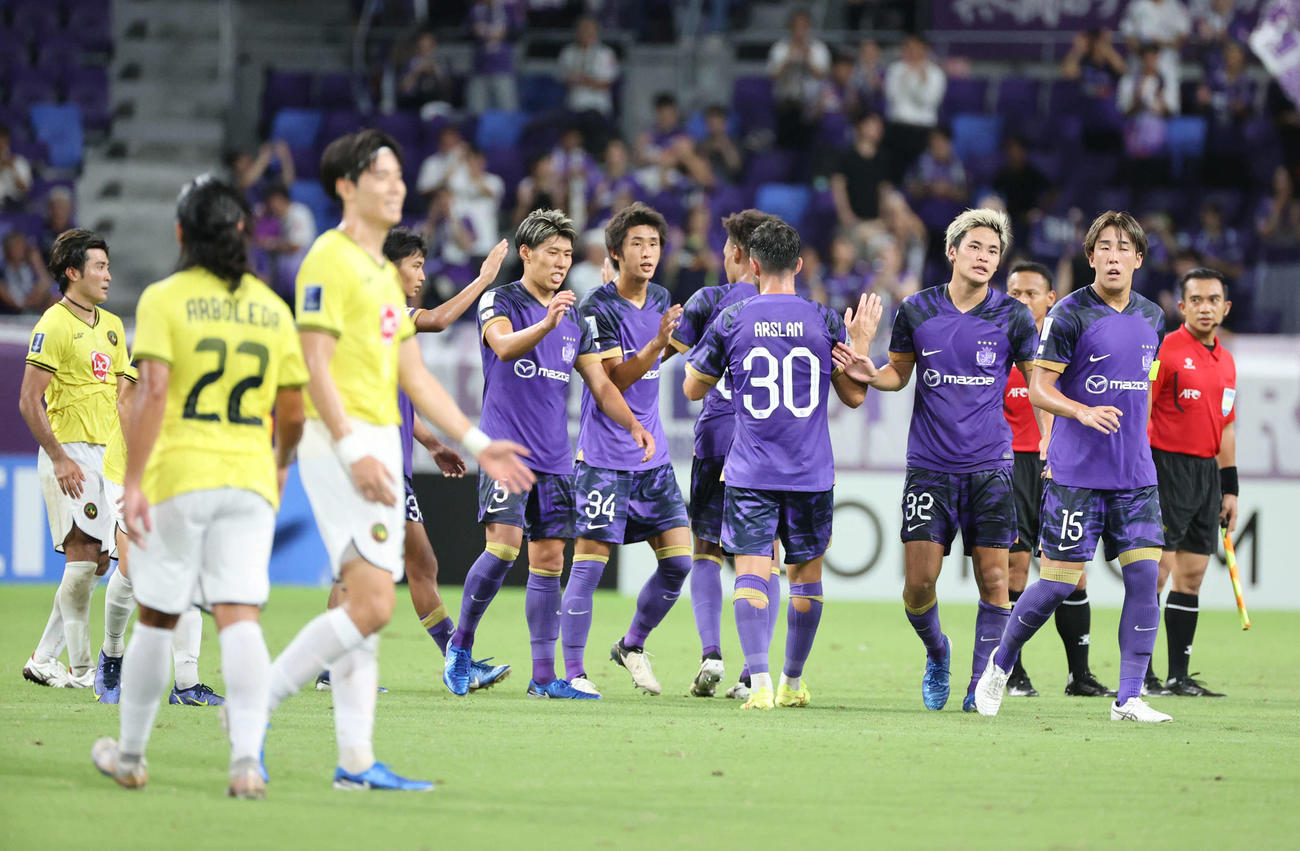 ACL広島対カヤFC　快勝した広島イレブン（撮影・加藤孝規）