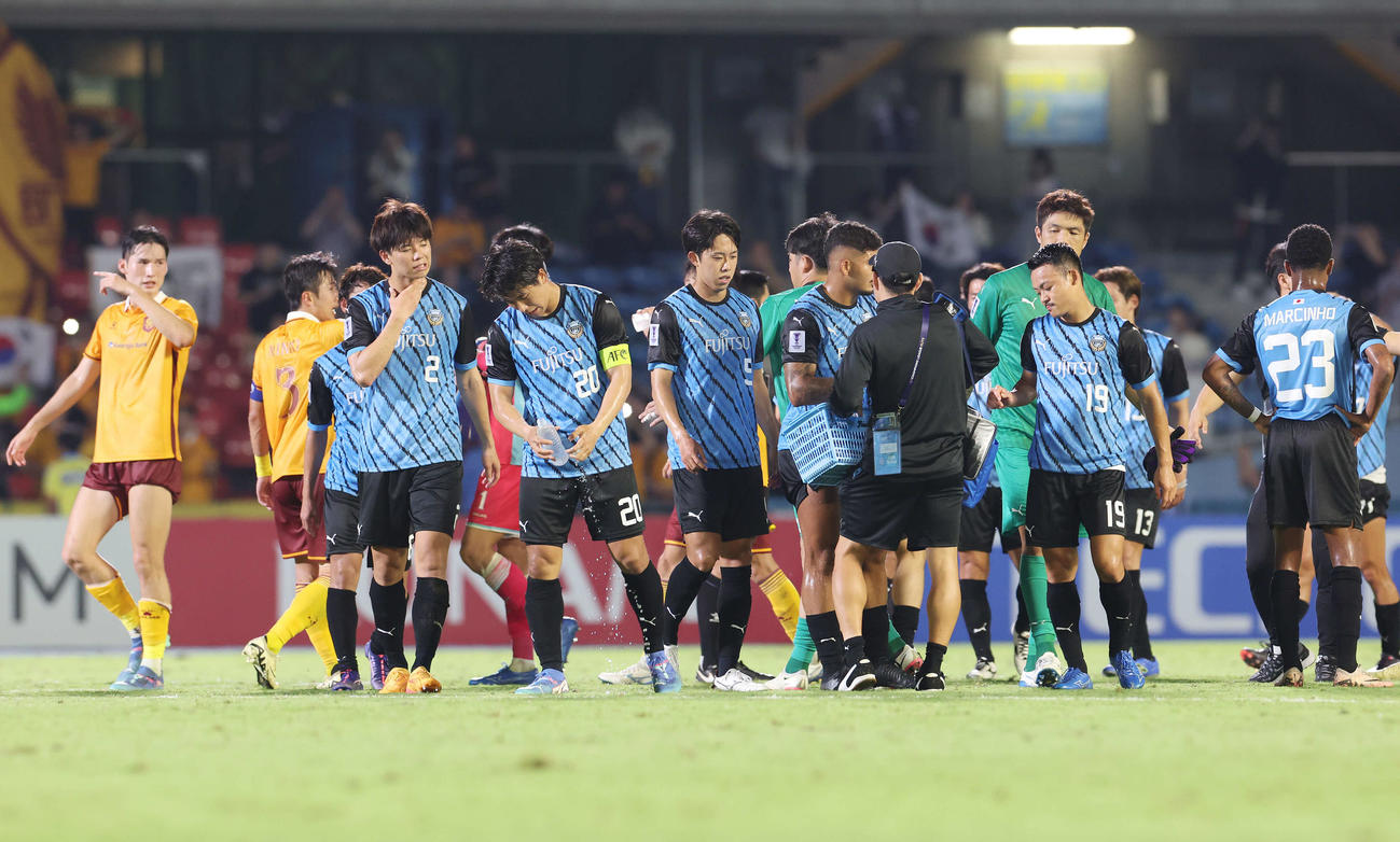 川崎F対光州　敗れて肩を落とす川崎F山田（撮影・宮地輝）