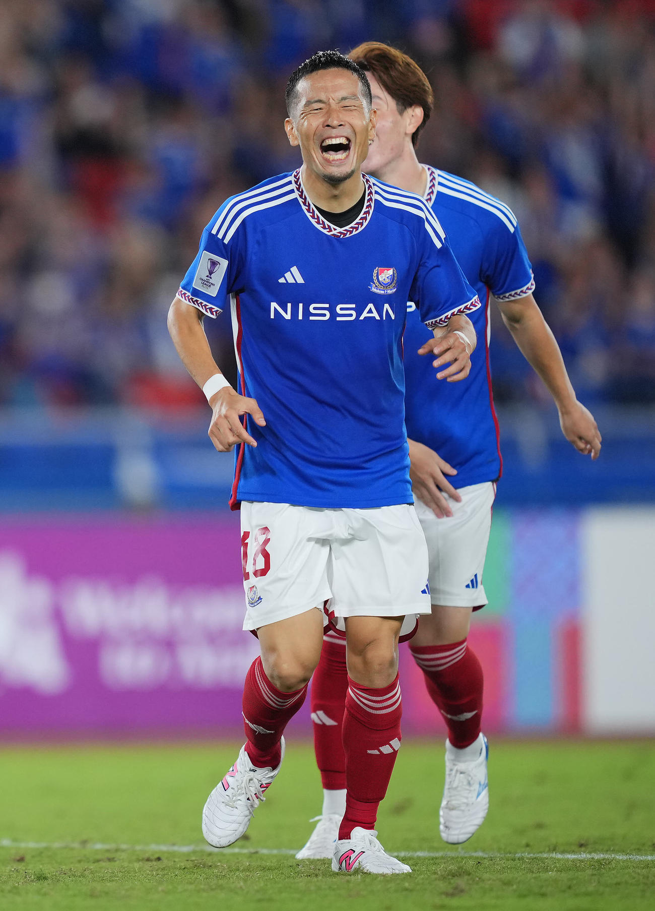 横浜対蔚山　後半、チーム4点目を決めた横浜水沼は満面の笑顔を見せる（撮影・垰建太）
