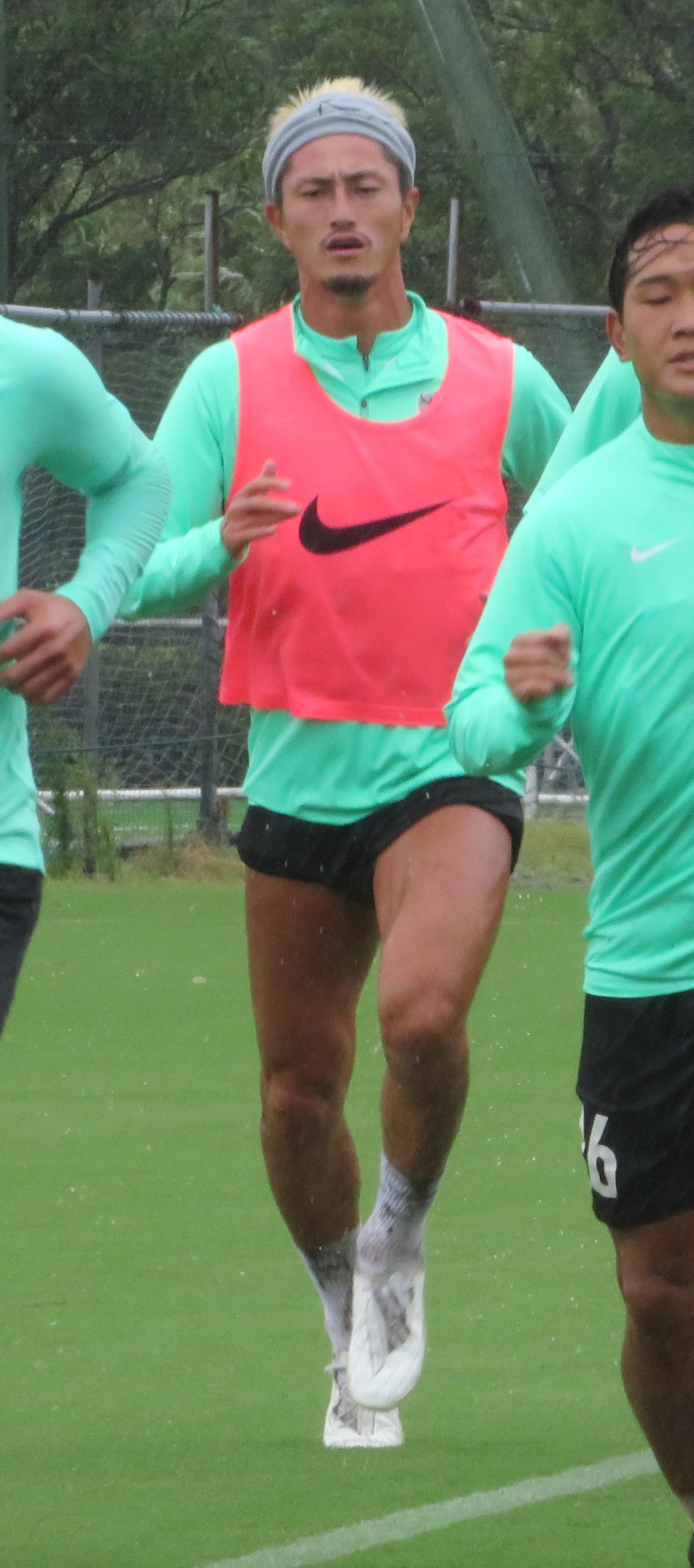 トレーニングする鹿島アントラーズFW鈴木優磨（撮影・佐藤成）