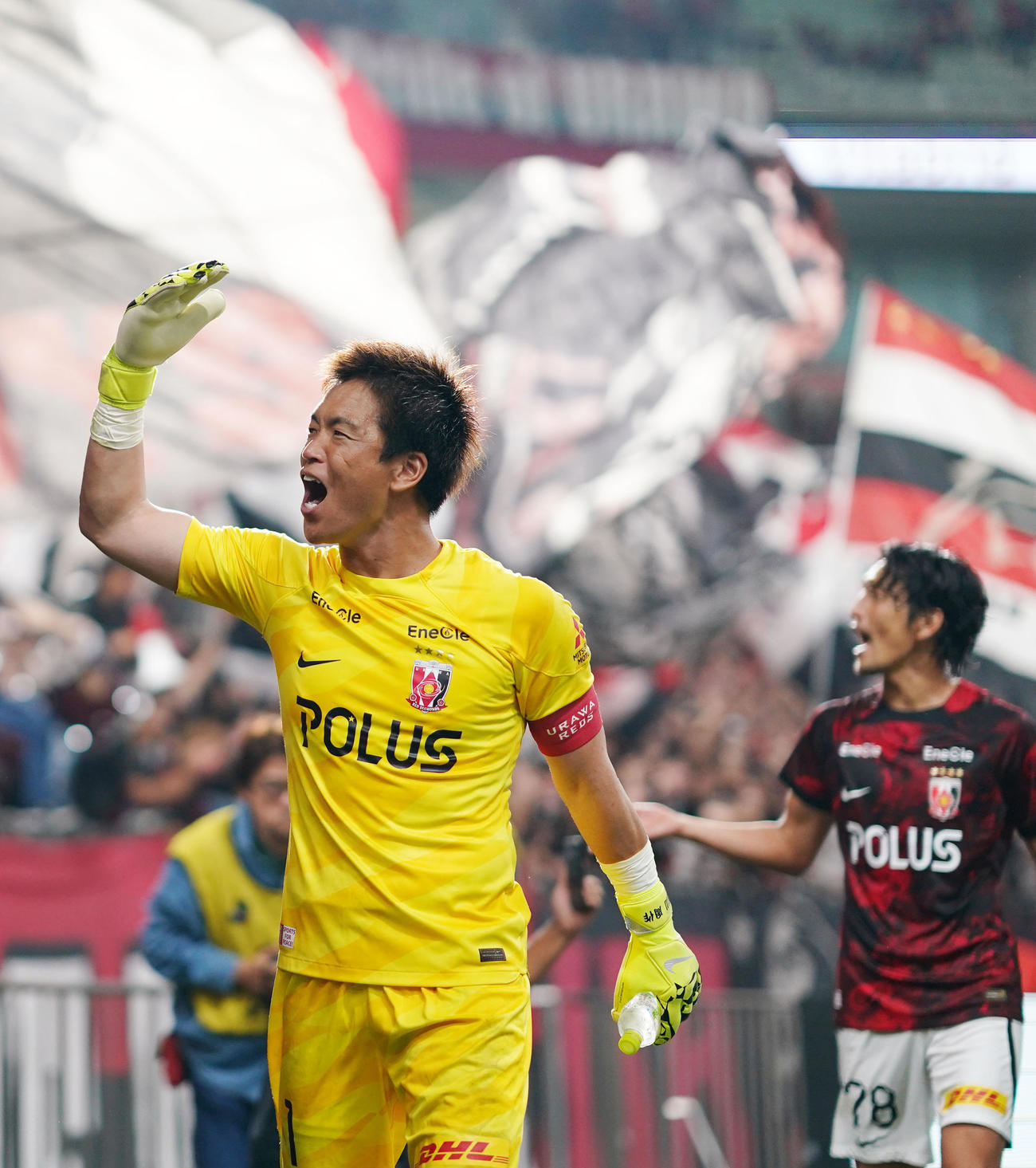 浦和対柏　柏に勝利し歓喜する浦和GK西川（撮影・横山健太）