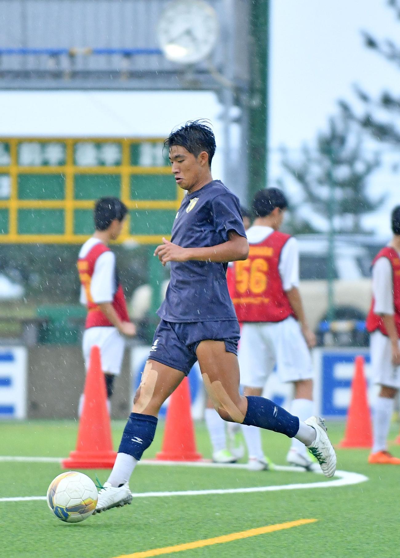 不動のエースとして攻撃陣を引っ張る東海大静岡翔洋FW原田