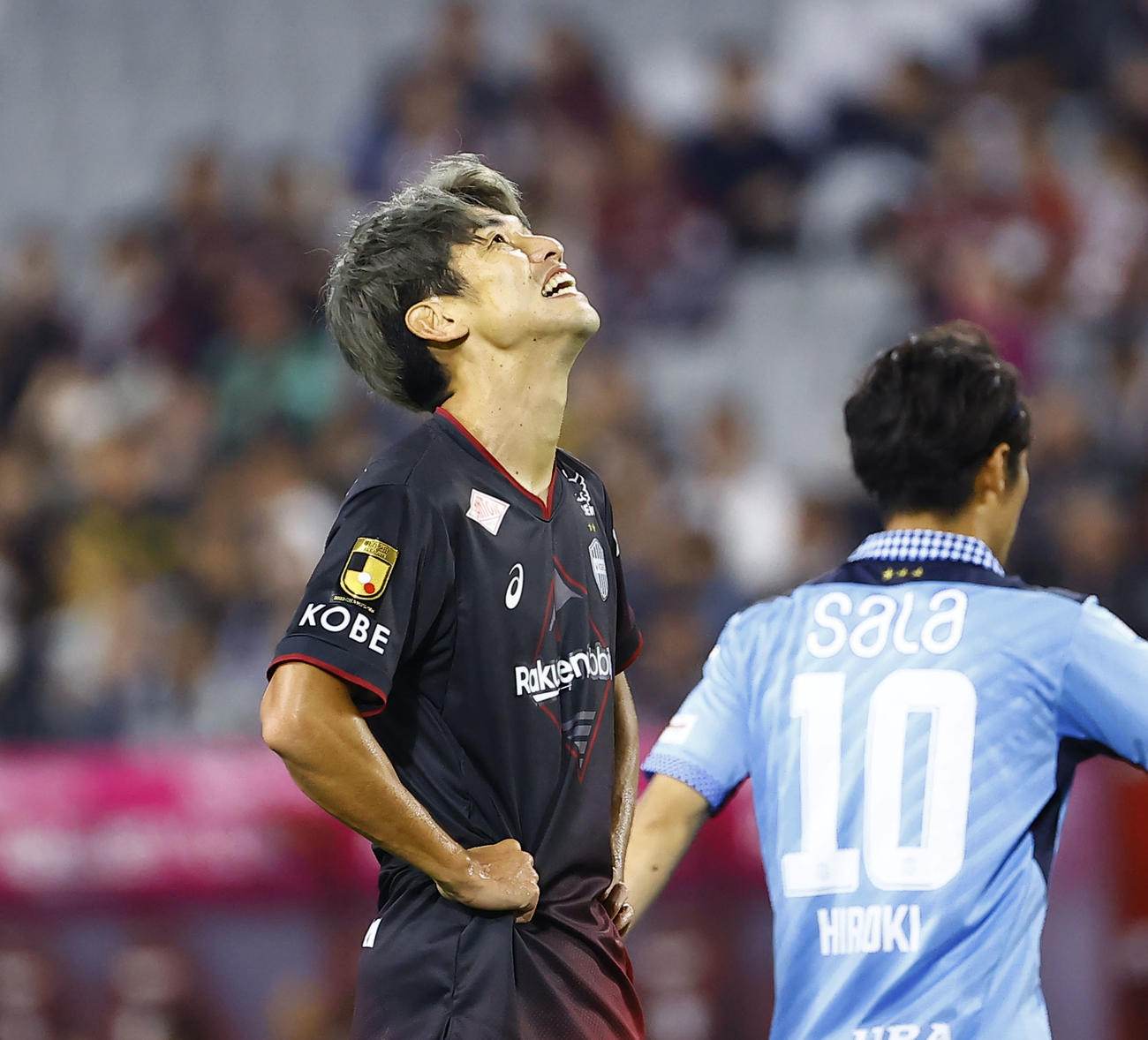 神戸対磐田　後半、ゴールを決められず悔しそうな表情を見せる神戸大迫（撮影・藤尾明華）