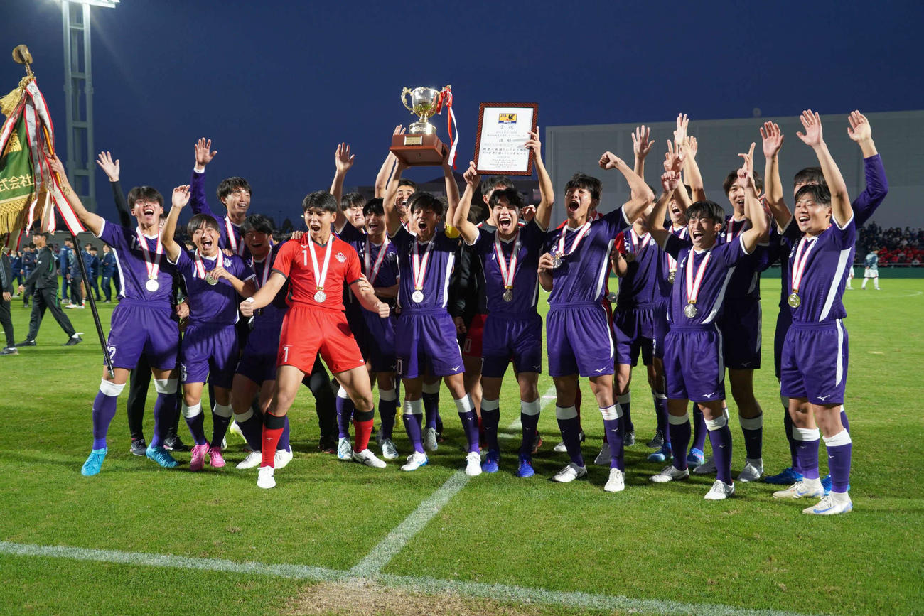 JR東日本カップ2024　第98回関東大学サッカーリーグ戦1部を制した明大（撮影・佐藤成）