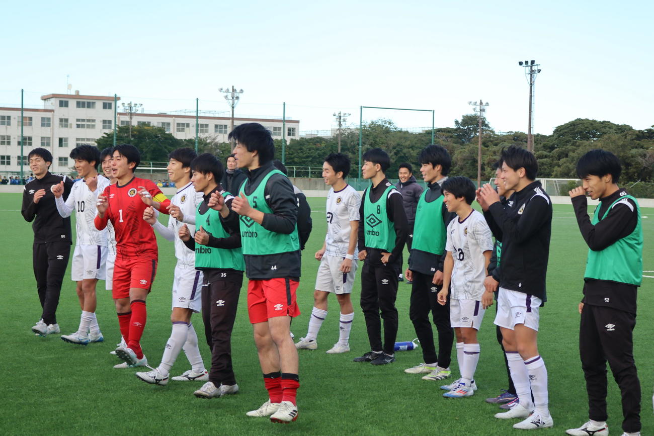 第57回関東大学サッカー大会（関東大学サッカーリーグ戦3部参入戦）で優勝し、関東3部昇格を決めた東京学芸大（東京学芸大蹴球部提供）