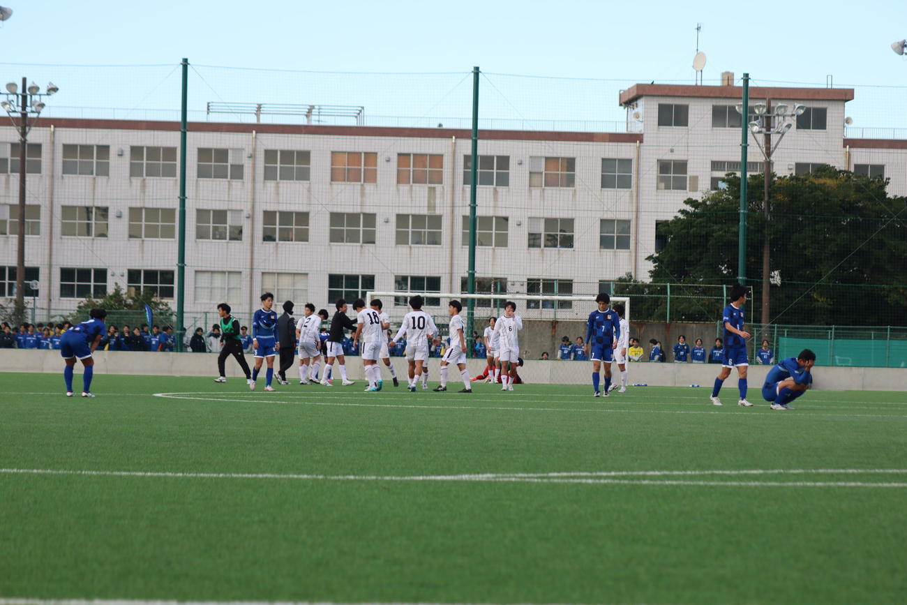 第57回関東大学サッカー大会（関東大学サッカーリーグ戦3部参入戦）で優勝し、関東3部昇格を決めた東京学芸大（東京学芸大蹴球部提供）