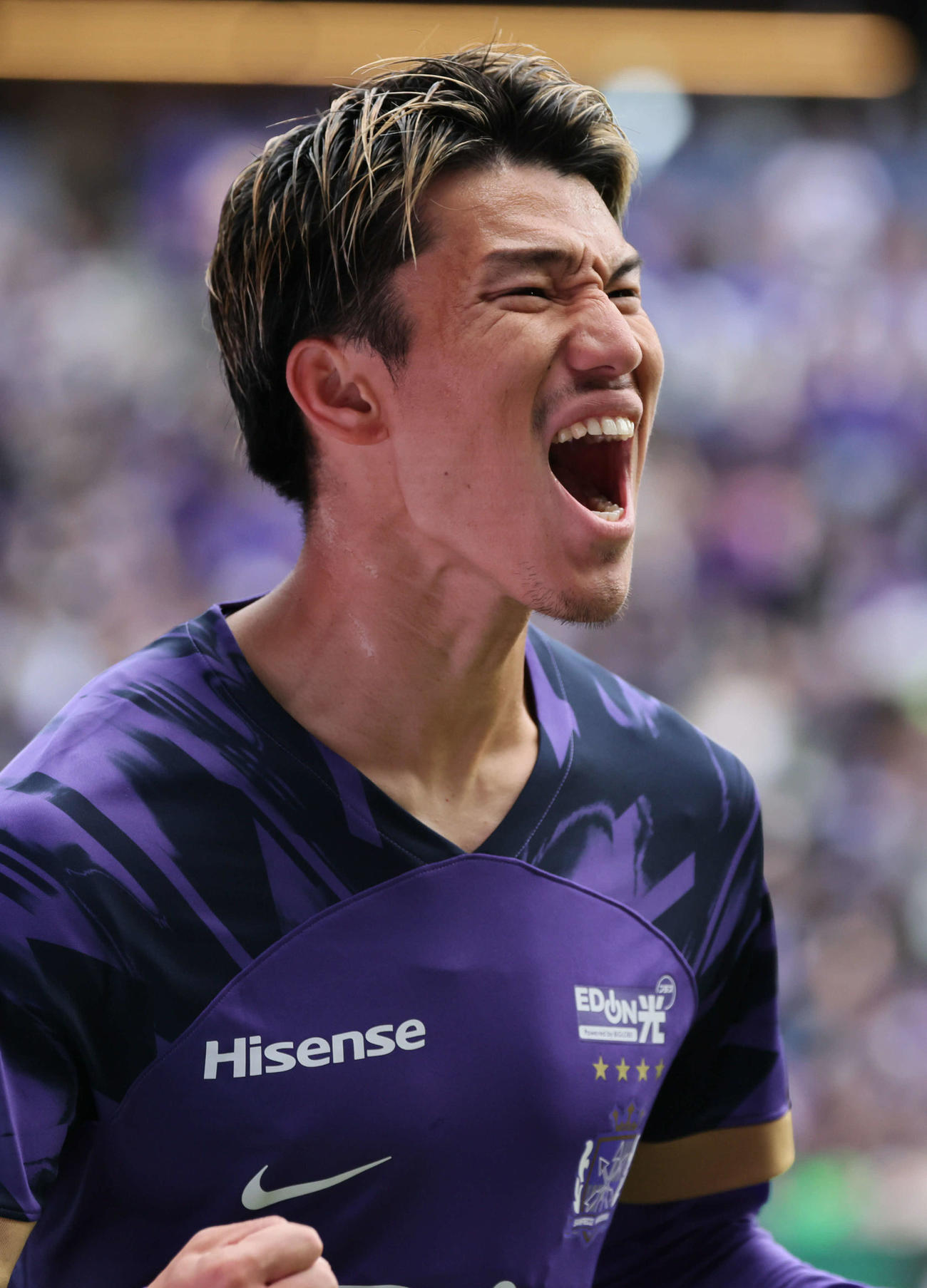 広島対札幌　前半、先制ゴールを決め喜ぶ広島加藤（撮影・加藤孝規）