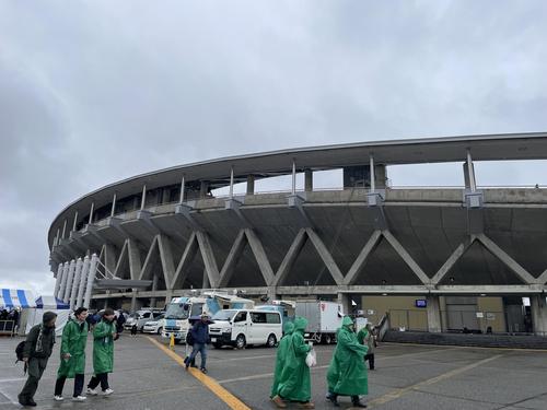 試合の行われる富山県総合運動公園陸上競技場（撮影・足立雅史）