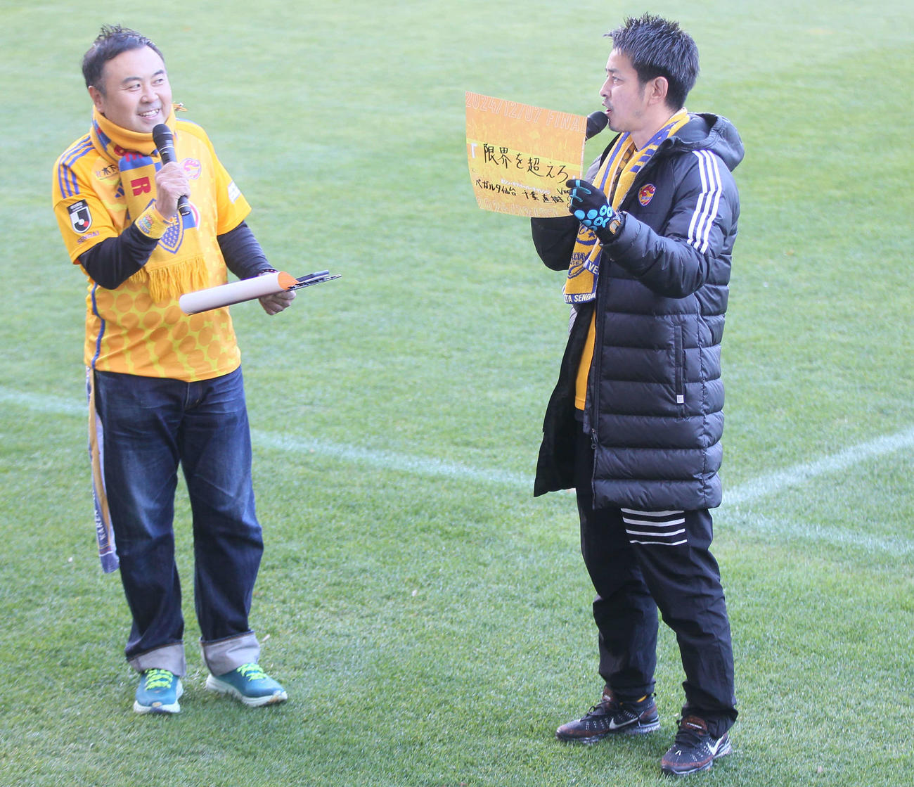 PVの進行を務めた元ベガルタ仙台・千葉氏（右）と及川氏（撮影・高橋香奈）