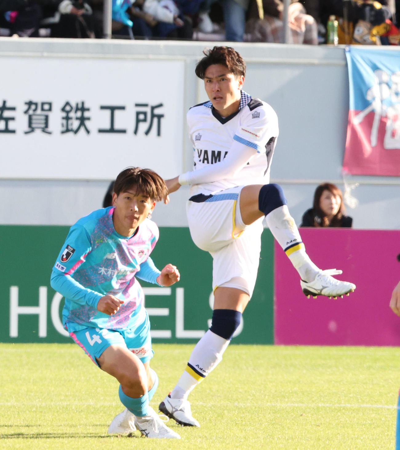 鳥栖対磐田　後半、懸命にゴールを狙う磐田伊藤（撮影・梅根麻紀）