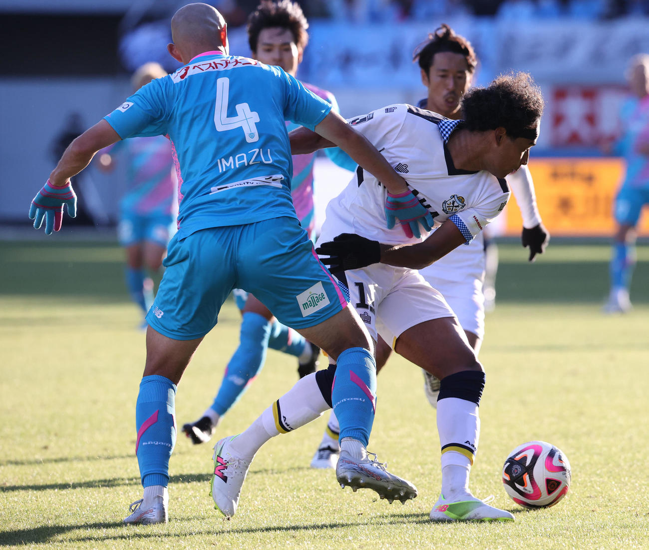 鳥栖対磐田　後半、懸命にゴール前に攻め込む磐田ジャーメイン（撮影・梅根麻紀）