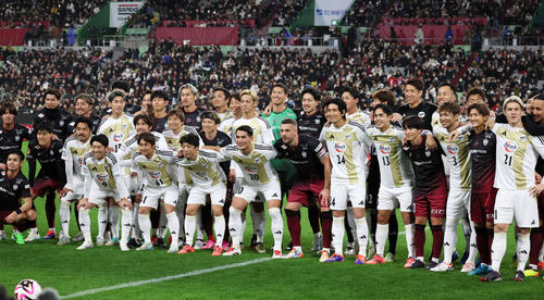 イニエスタ！松井大輔！12・15もレジェンド「引退試合」 終えたばかり