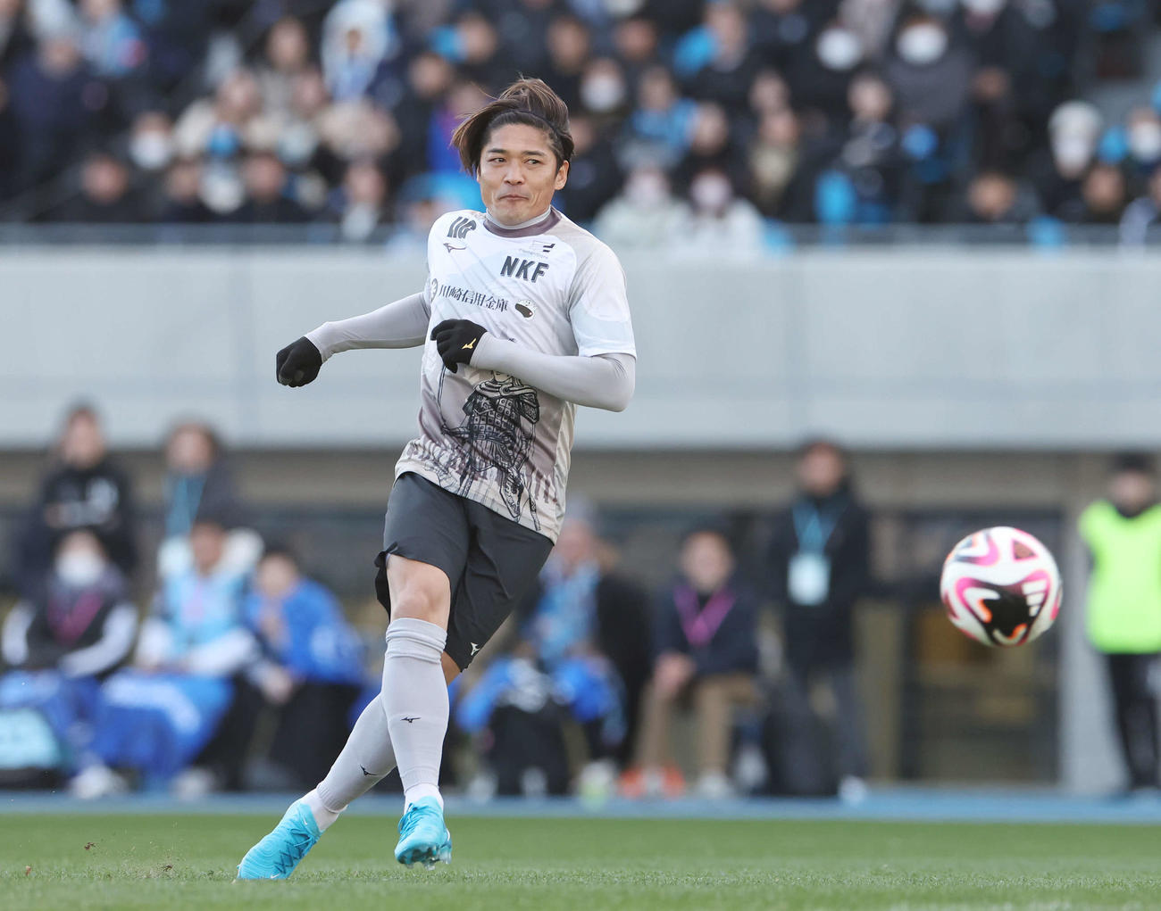中村憲剛引退試合　JAPANフレンズ　ブルー対ホワイト　ゴールを決める大久保嘉人（撮影・宮地輝）