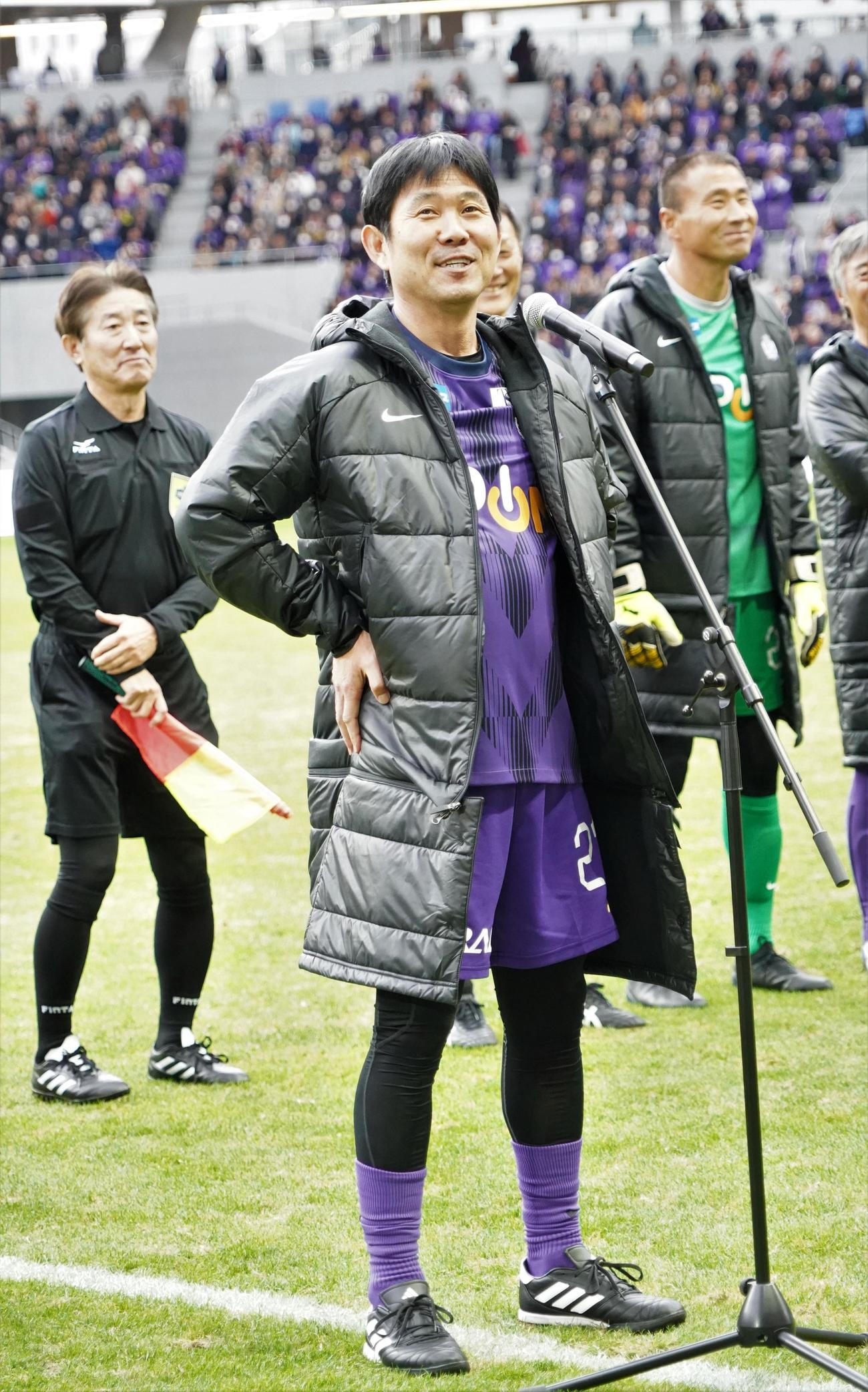 サンフレッチェ広島レジェンドマッチ2024に臨んだ日本代表の森保一監督（撮影・佐藤成）