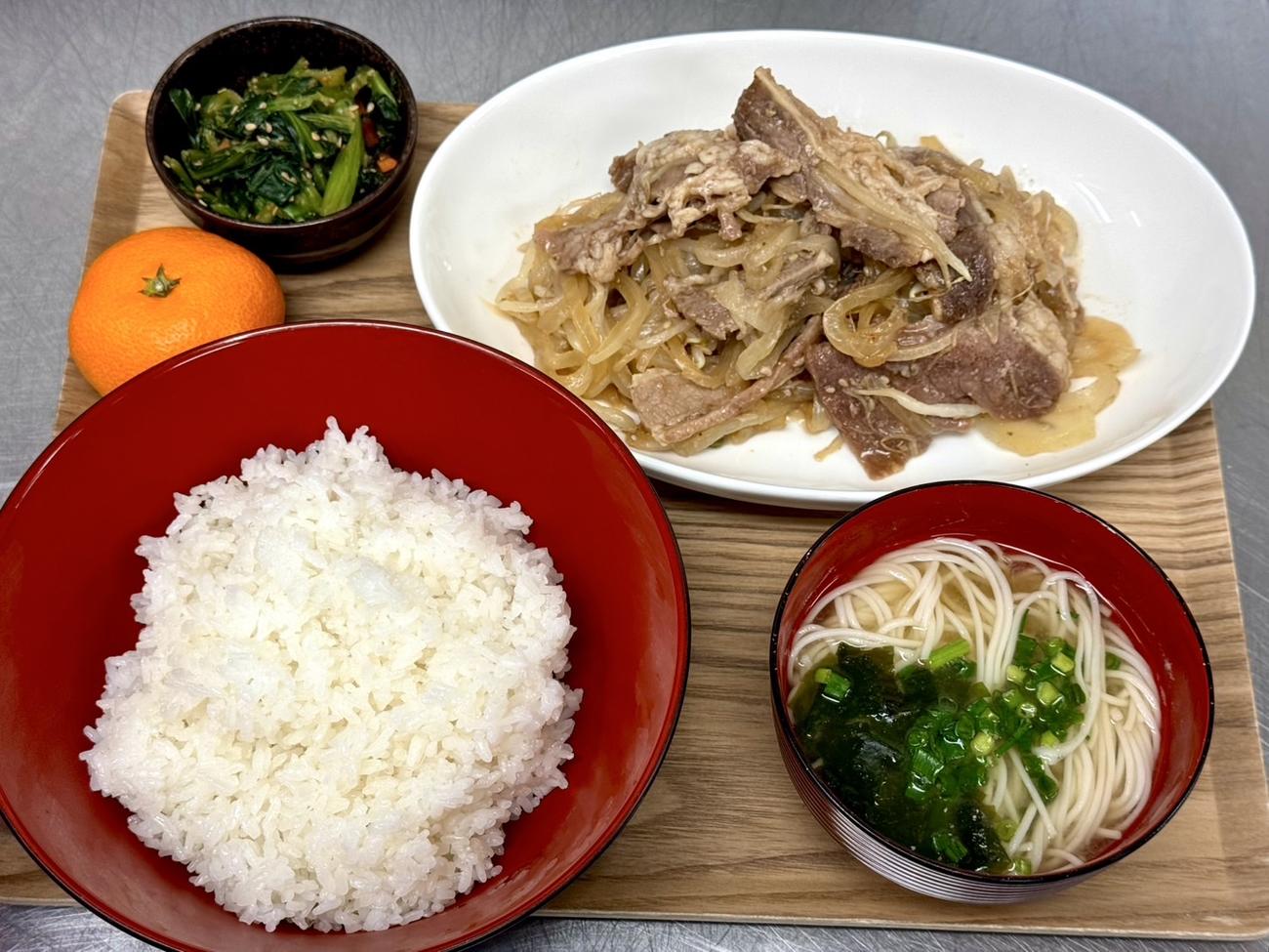 CLUBHOUSEが東福岡の寮に提供する食事