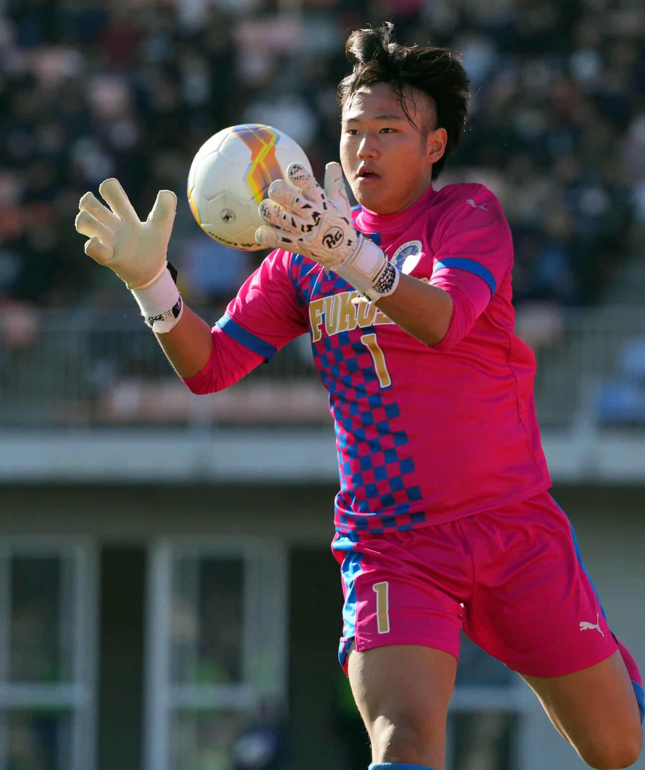 大津対福井商業　4失点し敗れたものの好セーブを連発した福井商業のGK福本（撮影・たえ見朱実）