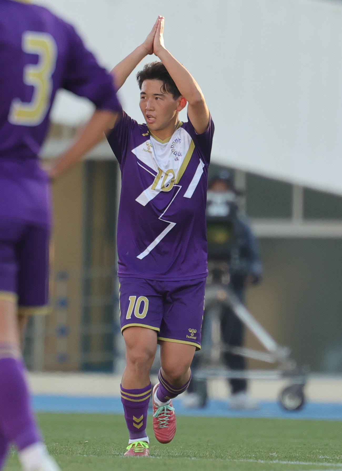 津工対堀越　後半、ゴールを決め喜ぶ堀越・三鴨（撮影・野上伸悟）