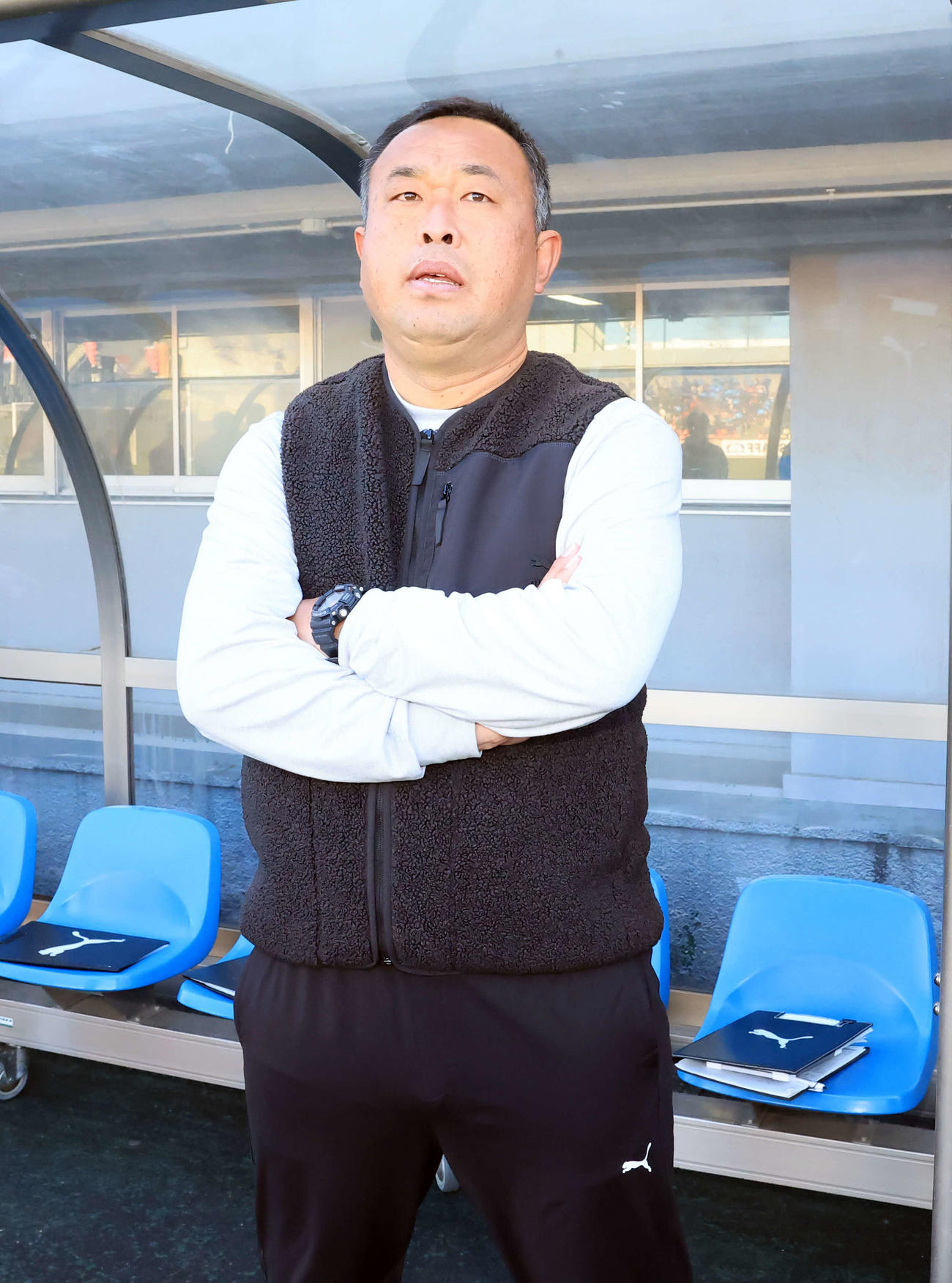 青森山田対高川学園　高川学園の江本監督（撮影・浅見桂子）