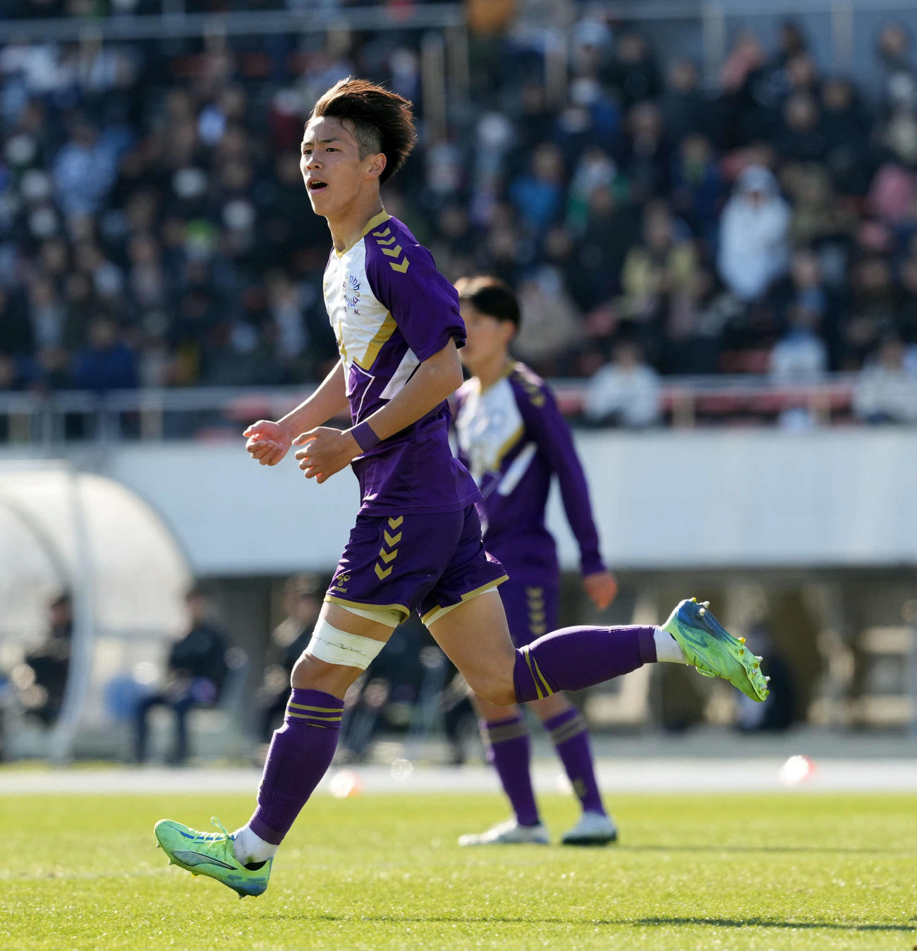 松山北対堀越　前半、ヘディングでゴールを決めた堀越・森（撮影・たえ見朱実）