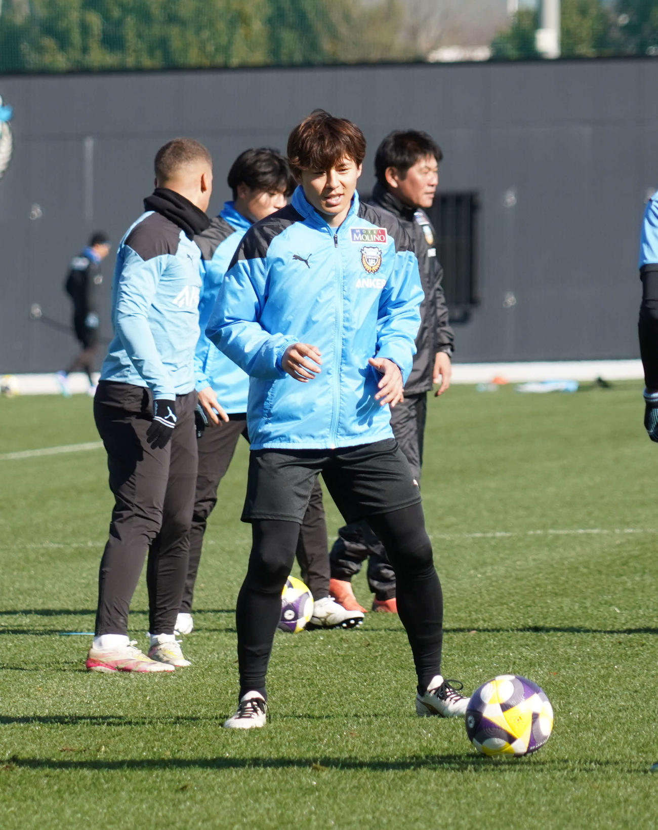 新シーズンに向けて始動した川崎フロンターレの脇坂泰斗（撮影・佐藤成）
