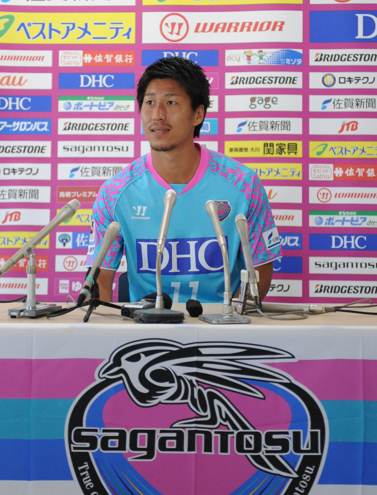 13年8月8日、代表選出され、記者会見で抱負を語る鳥栖FW豊田陽平