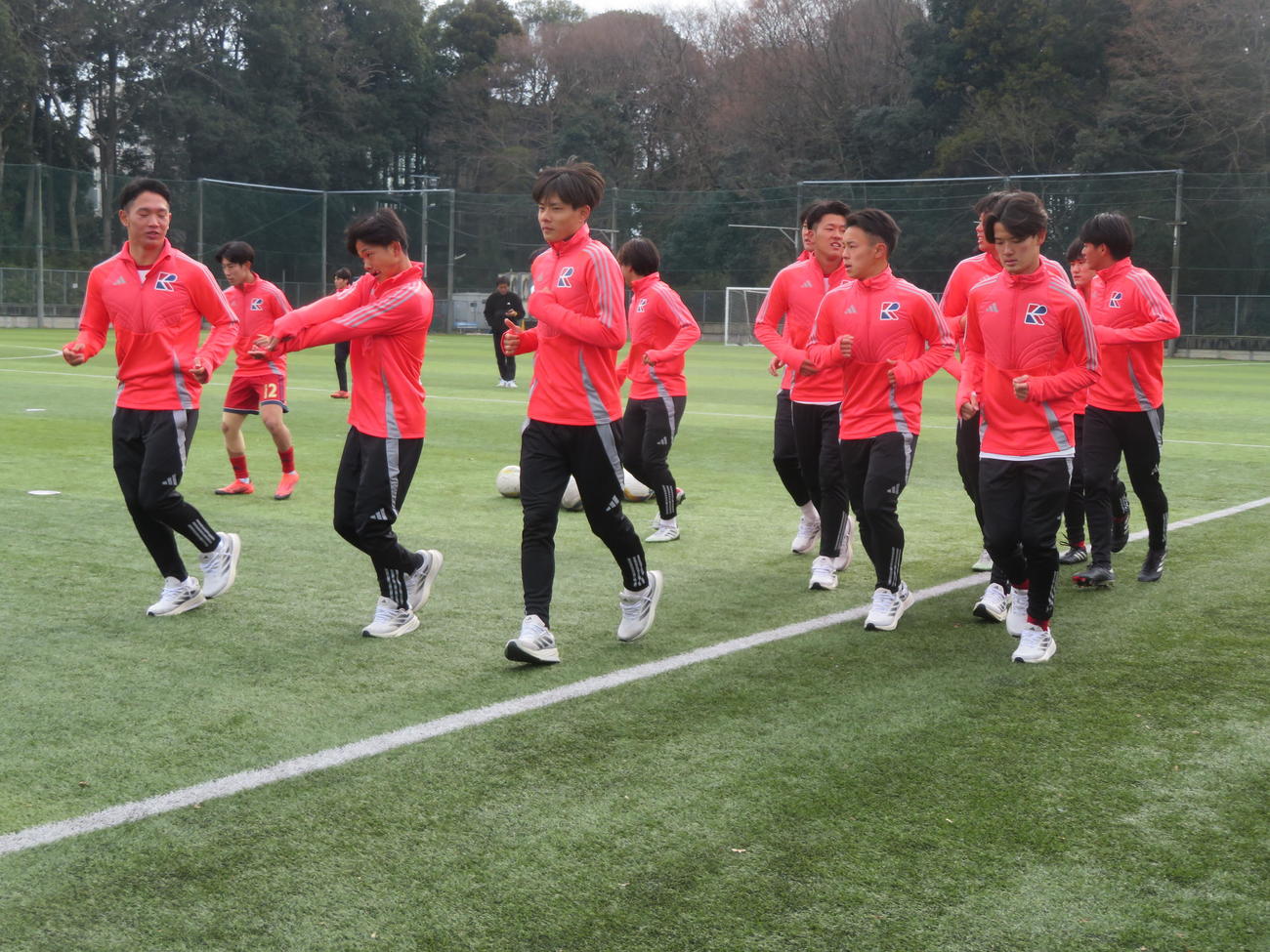 全国高校サッカー選手権決勝の前橋育英戦に向けて調整した流通経大柏（撮影・佐藤成）