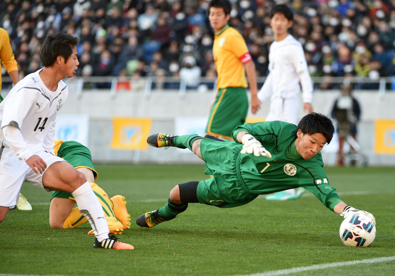 第93回全国高校サッカー選手権　決勝　星稜対前橋育英　前橋育英GK吉田舜（2015年1月12日撮影）