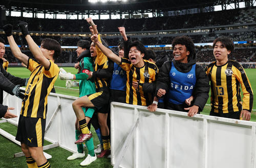 高校サッカー】前橋育英GK藤原優希PK戦2度止め「歴史を変えられた」7
