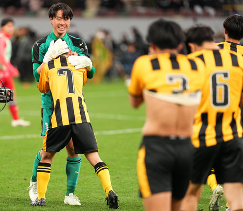高校サッカー】前橋育英GK藤原優希PK戦2度止め「歴史を変えられた」7