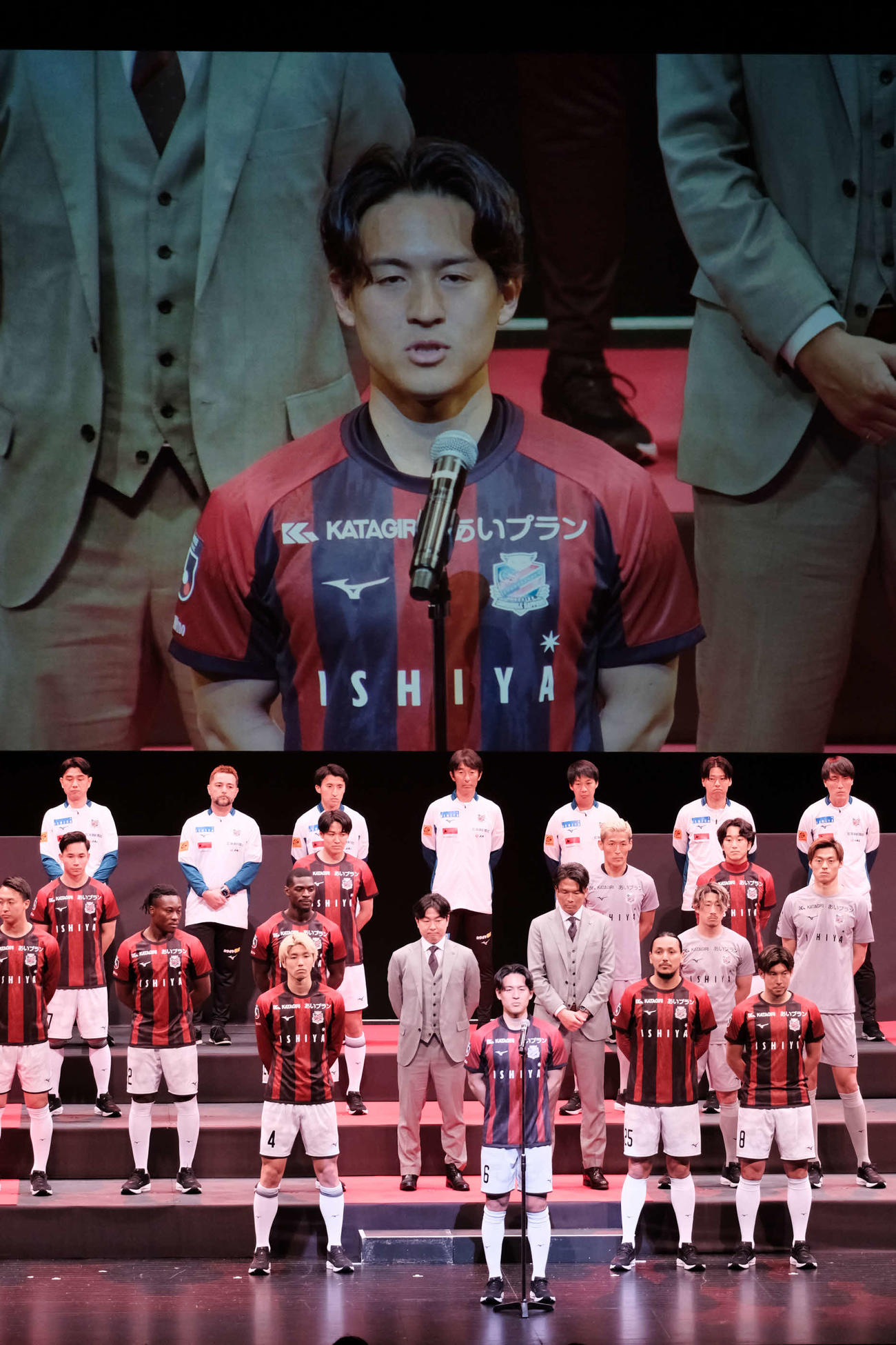 新主将となり抱負を語るMF高嶺