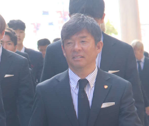 鬼木達監督