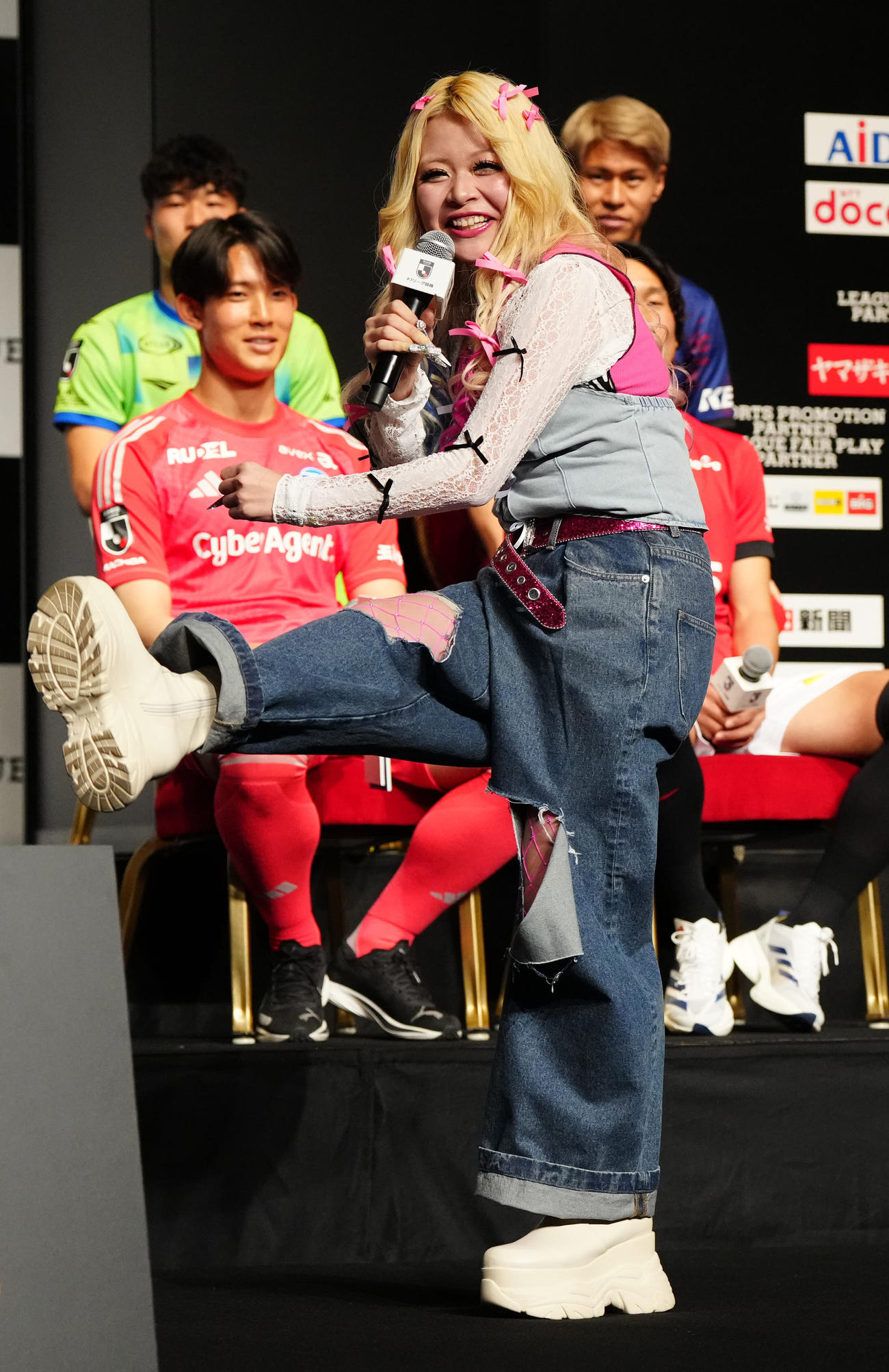 2025Jリーグ開幕イベントに臨むエルフの荒川（撮影・江口和貴）