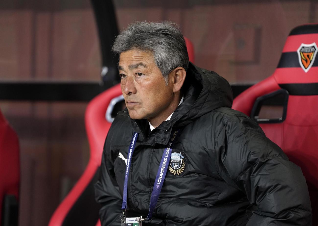 浦項戦に臨む川崎・長谷部監督＝浦項（共同）