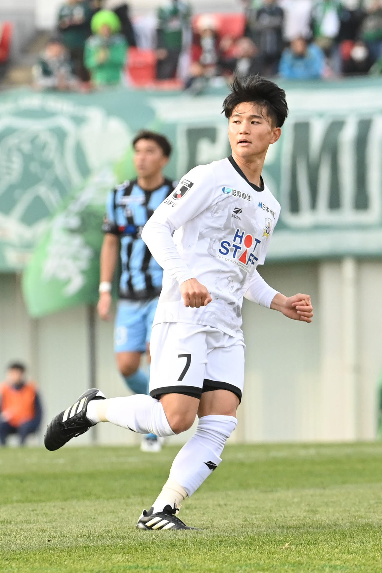 FC大阪対岐阜　後半から出場した岐阜中村（撮影・滝沢美穂子）