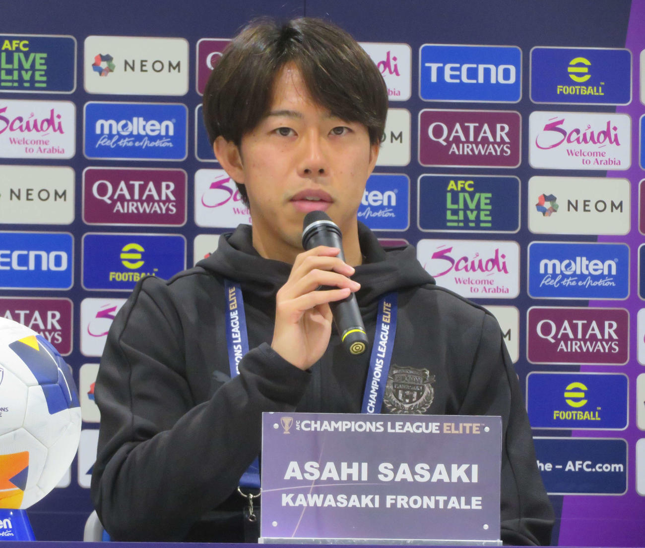 ACLE決勝トーナメント1回戦の上海申花（中国）戦に向けて会見に臨む川崎フロンターレDF佐々木旭（撮影・佐藤成）