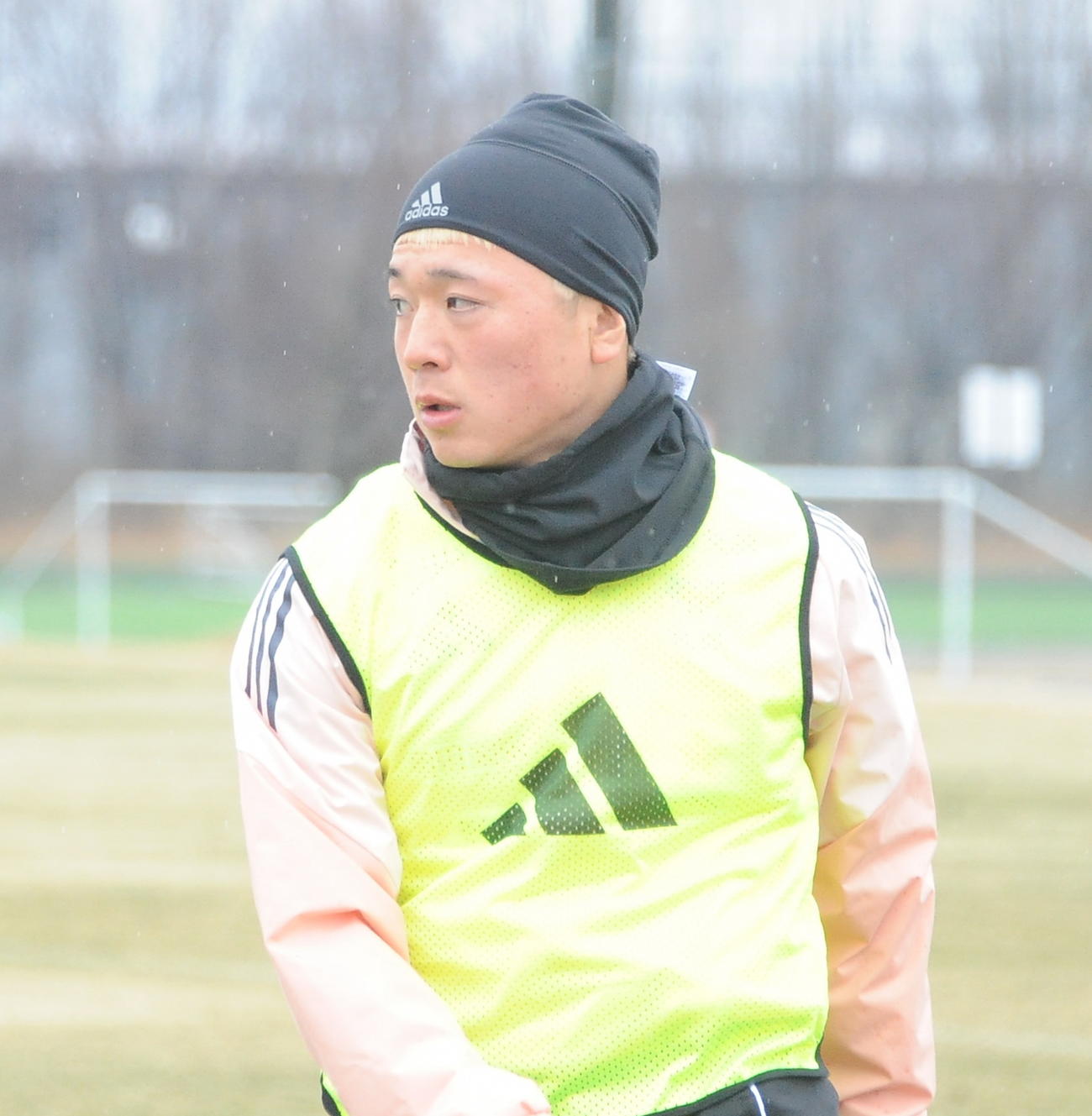 J3八戸とのルヴァン杯初戦に向け準備する小見（撮影・小林忠）